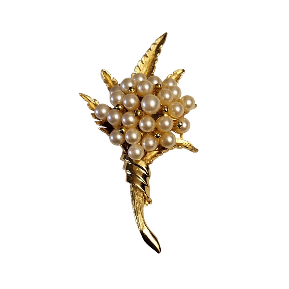 Vintage‎ Faux Pearl Floral Bouquet w/ Gold Tone Beaded Accents Brooch Pin 3"